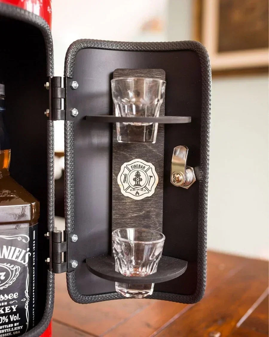 Bar oculto con diseño de extintor - Único y elegante