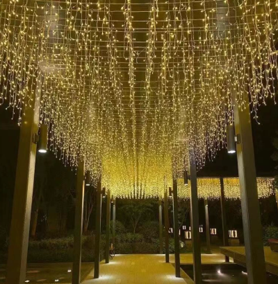 Cortina de luces LED navideña