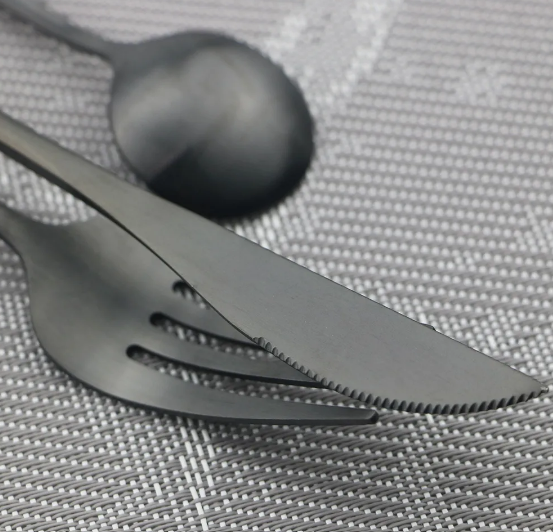 Cubertería minimalista de acero inoxidable | Diseño atemporal