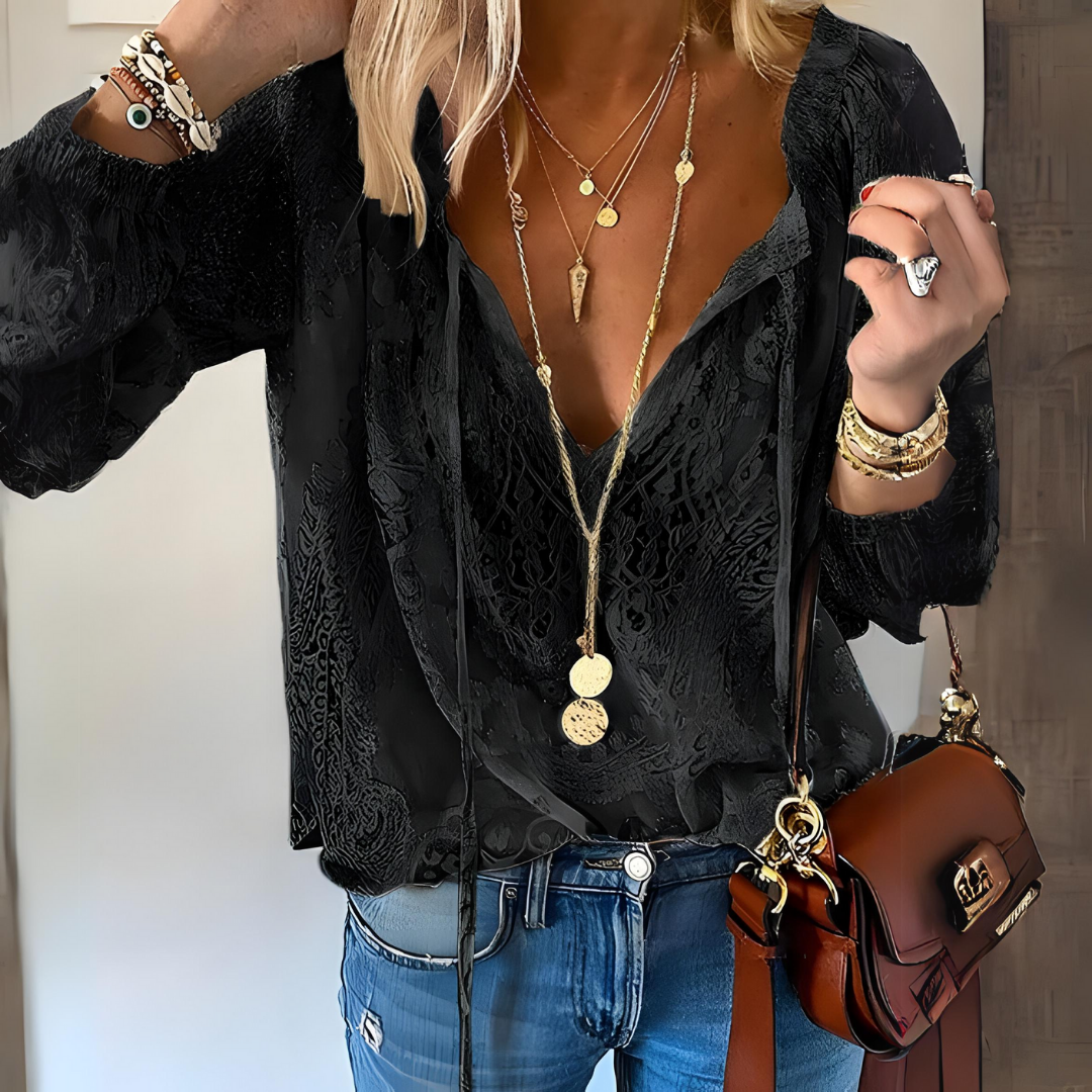 Elegante blusa boho con escote pronunciado
