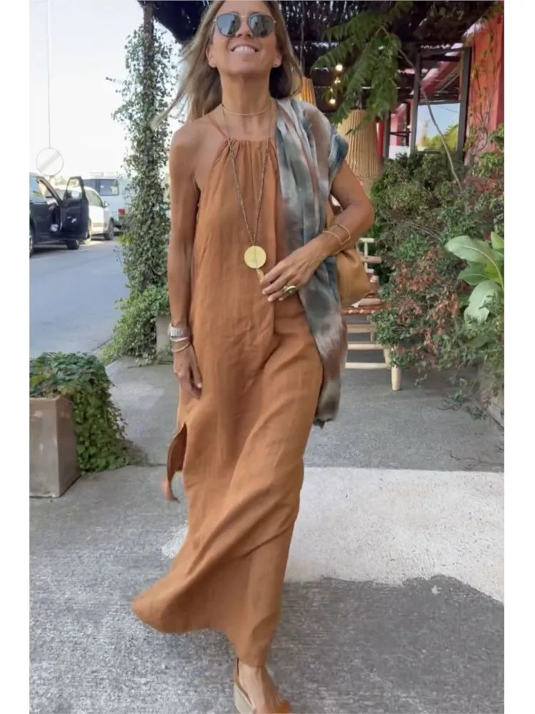 Elegante vestido de cuello halter para eventos de verano