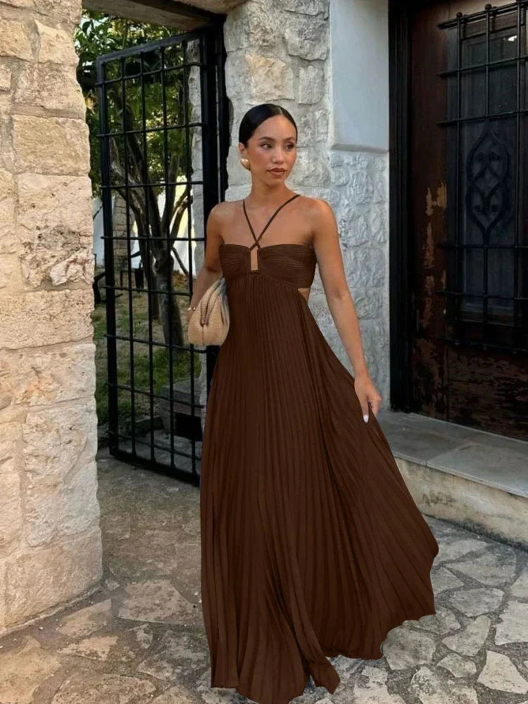 Elegante vestido maxi plisado para cualquier ocasión