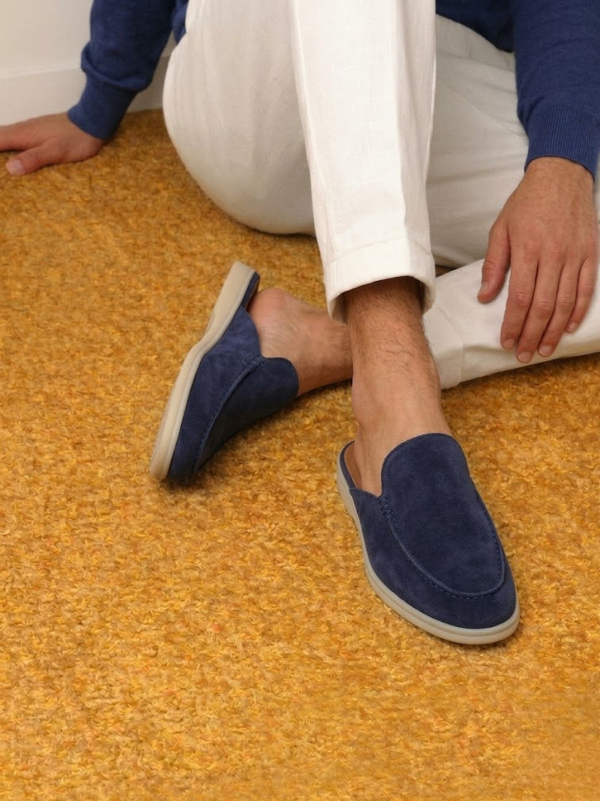 Mules informales de hombre sin talón con detalle de costuras